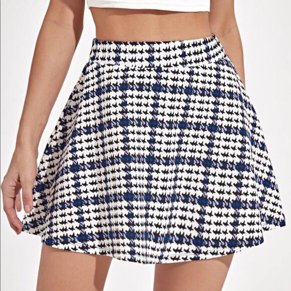 SHEIN skater skirt High Waist All Over Print fit & flare blue, black & white SM - Picture 1 of 8